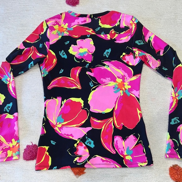 NWT Maaji Floral LongSleeve Rash Guard Swim Top MED Bright Floral Print on Black - Picture 6 of 16